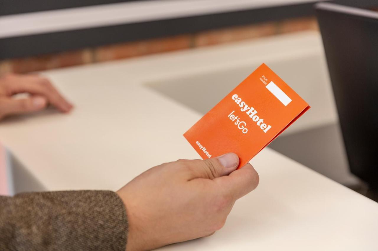 Easyhotel Ридинг Экстерьер фото