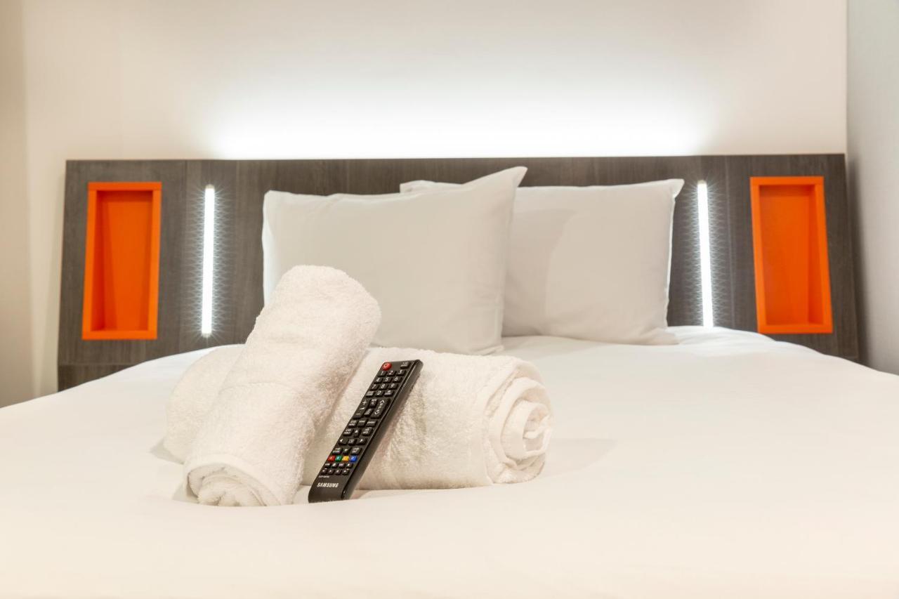 Easyhotel Ридинг Экстерьер фото