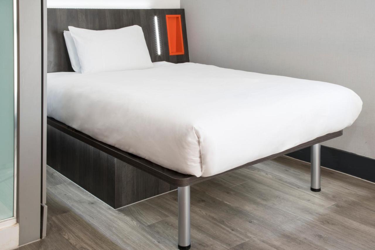 Easyhotel Ридинг Экстерьер фото